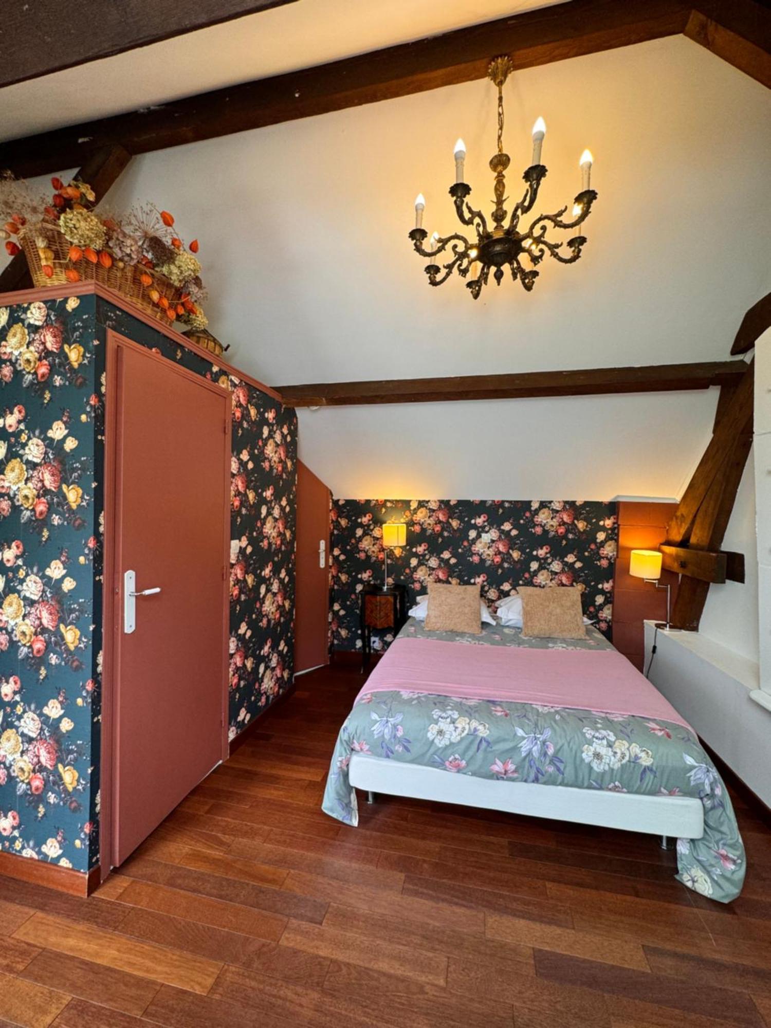 La Niche Hotel Richebourg  Екстериор снимка