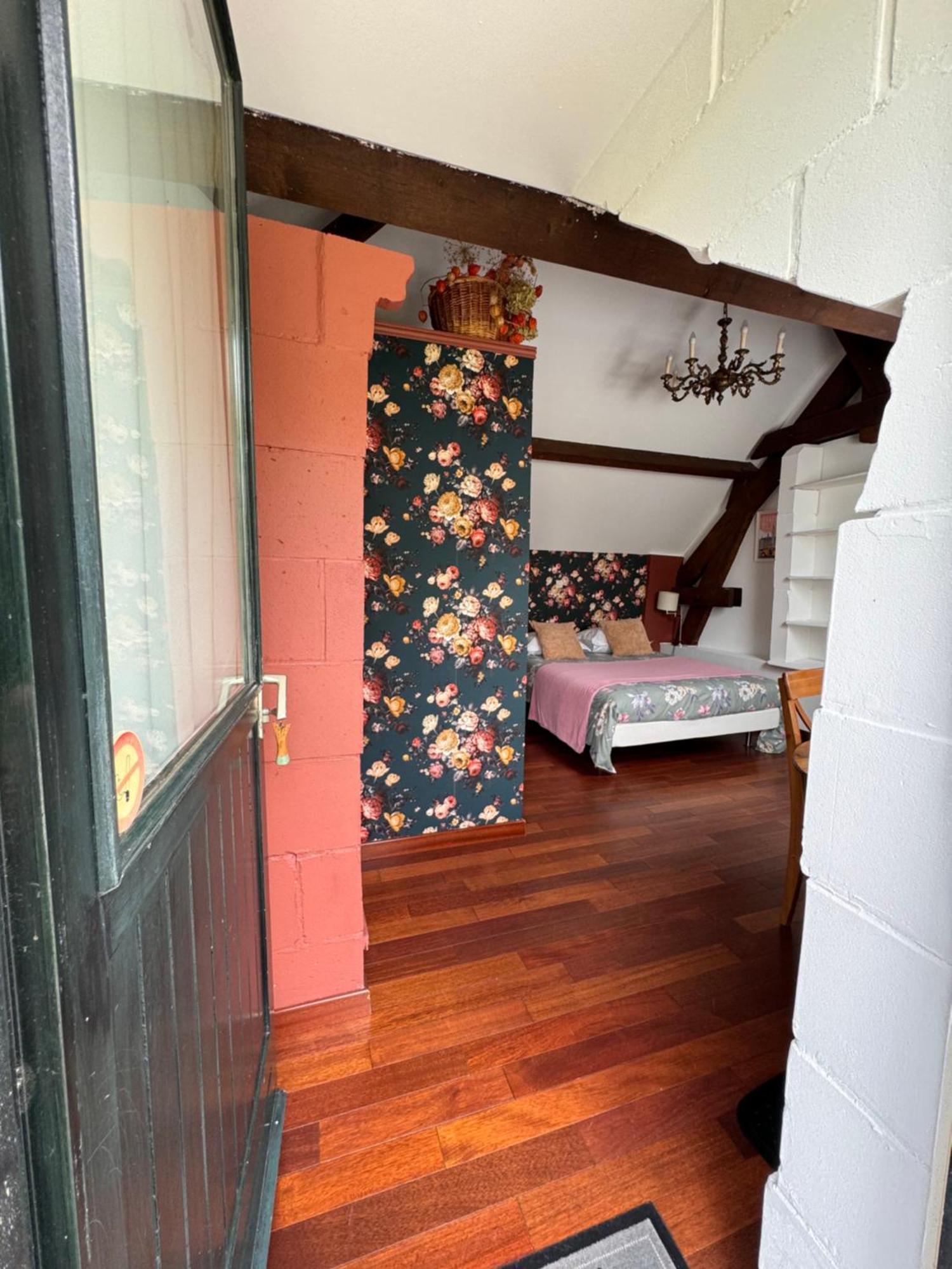 La Niche Hotel Richebourg  Екстериор снимка